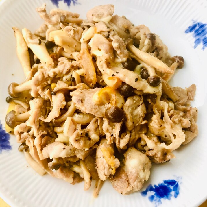 野菜炒め〜豚肉とキノコのレモンバジル風味チーズ和え